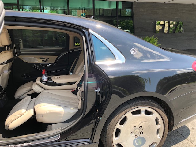 limousine Service with driver Geneva www.Genevaways.com